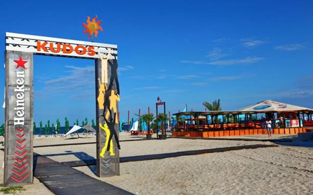 Twin Residence Five Mamaia Extérieur photo