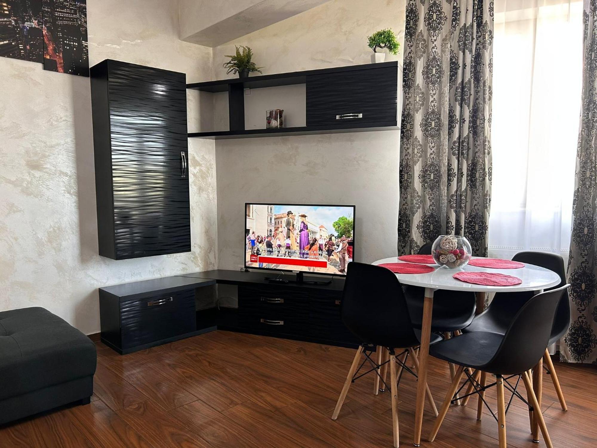 Twin Residence Five Mamaia Extérieur photo